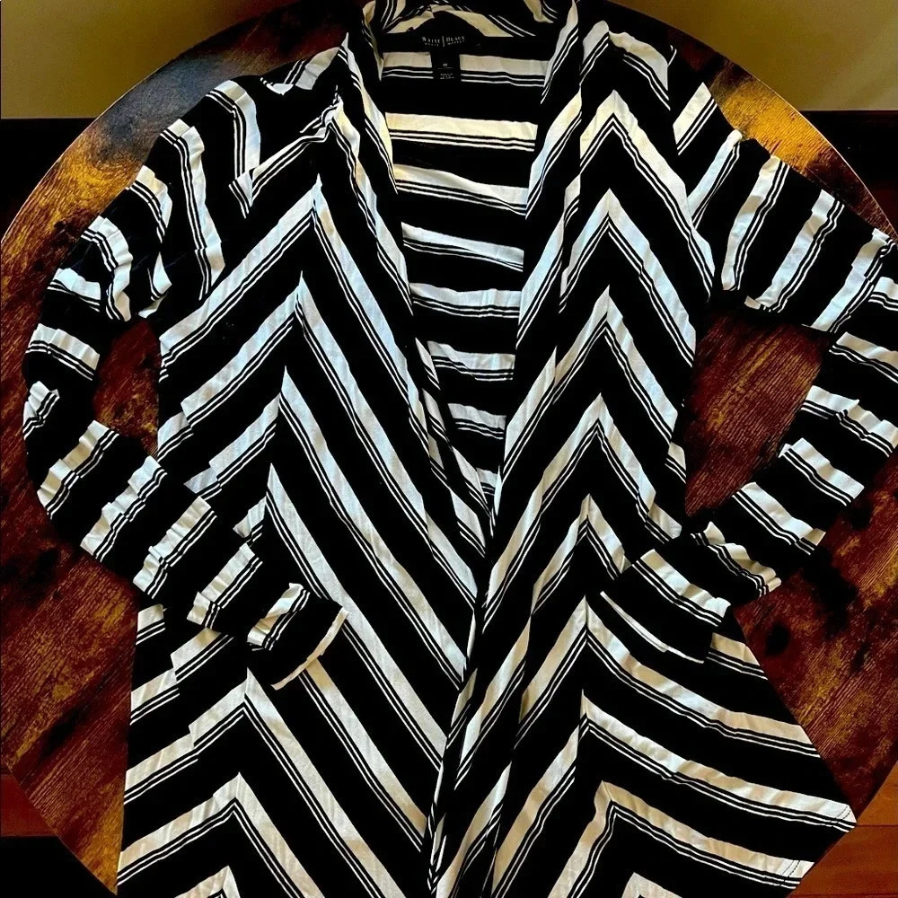 WHBM- White House Black Market cover/cardigan